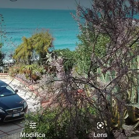 Semesterbostad Appartavilla Sul Mare Capo S. Marco -